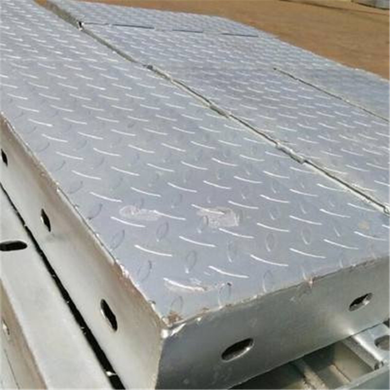 熱浸鋅復(fù)合鋼格柵