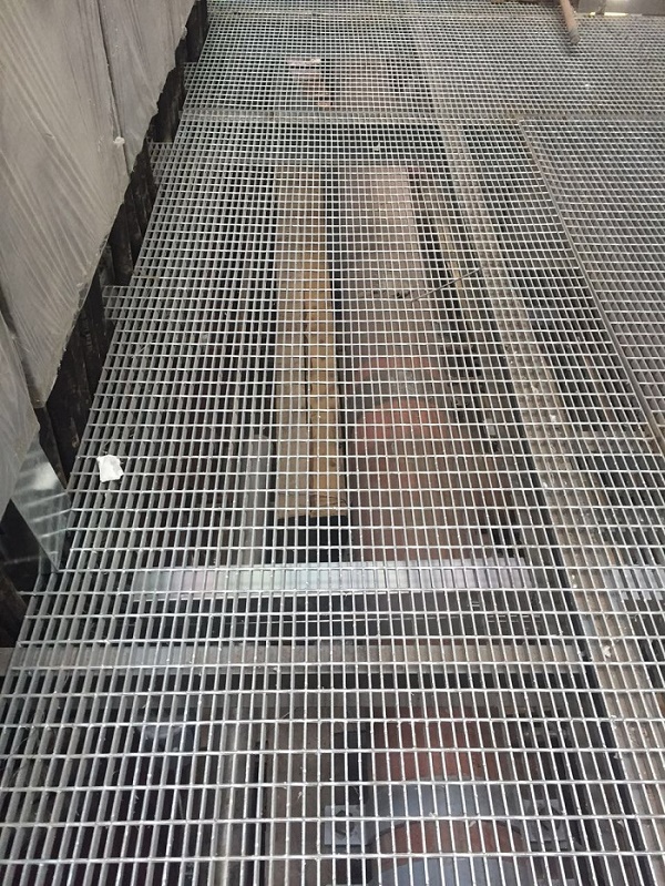 熱浸鋅鋼格板材質(zhì)