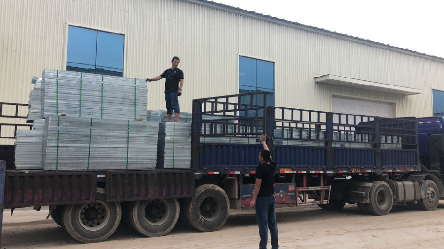 鍍鋅花紋板鋼格柵蓋板