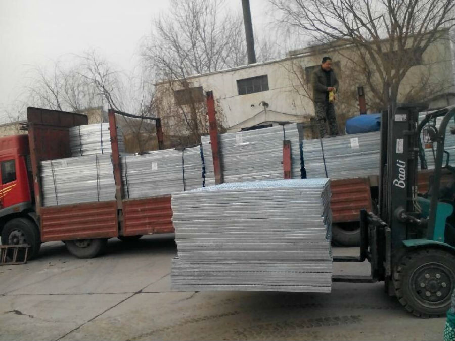 熱鍍鋅腳踏板格柵