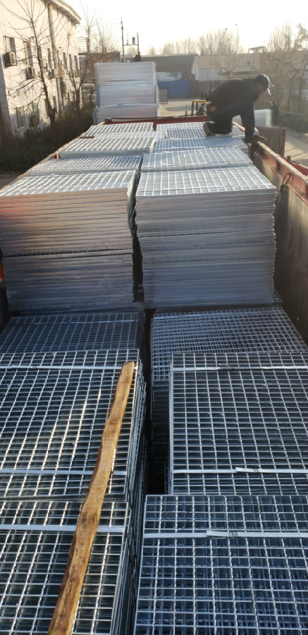 熱鍍鋅鋼格柵平臺(tái)