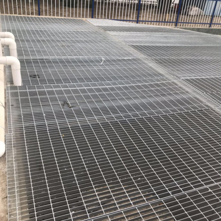 金屬平臺(tái)鍍鋅鋼格柵